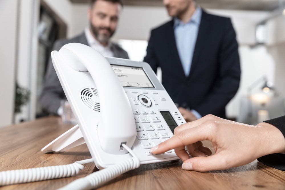 Why All Businesses Should Switch Their Phone System Before 2025 